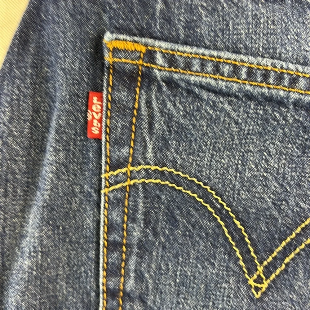 Vintage Levis 501 CT jeans - Picture 3 of 11